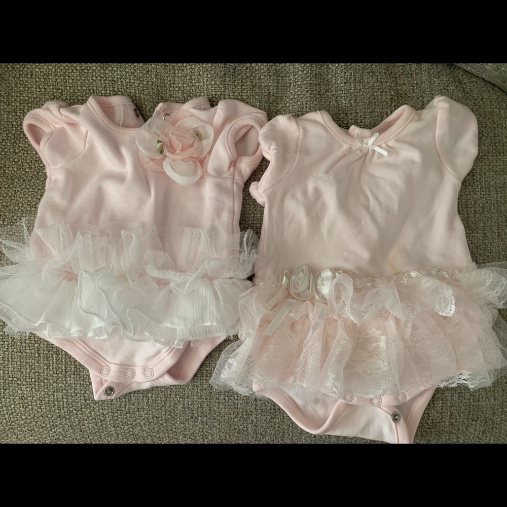 Baby girl Flower/Tutu Onesies. So Soft!